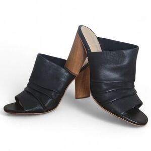 Gianni Bini "Korran" Ruched Leather Mule Heel 8.5 NWOT